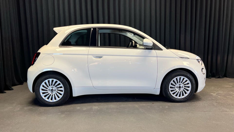 Fiat 500e 42 Icon 3d