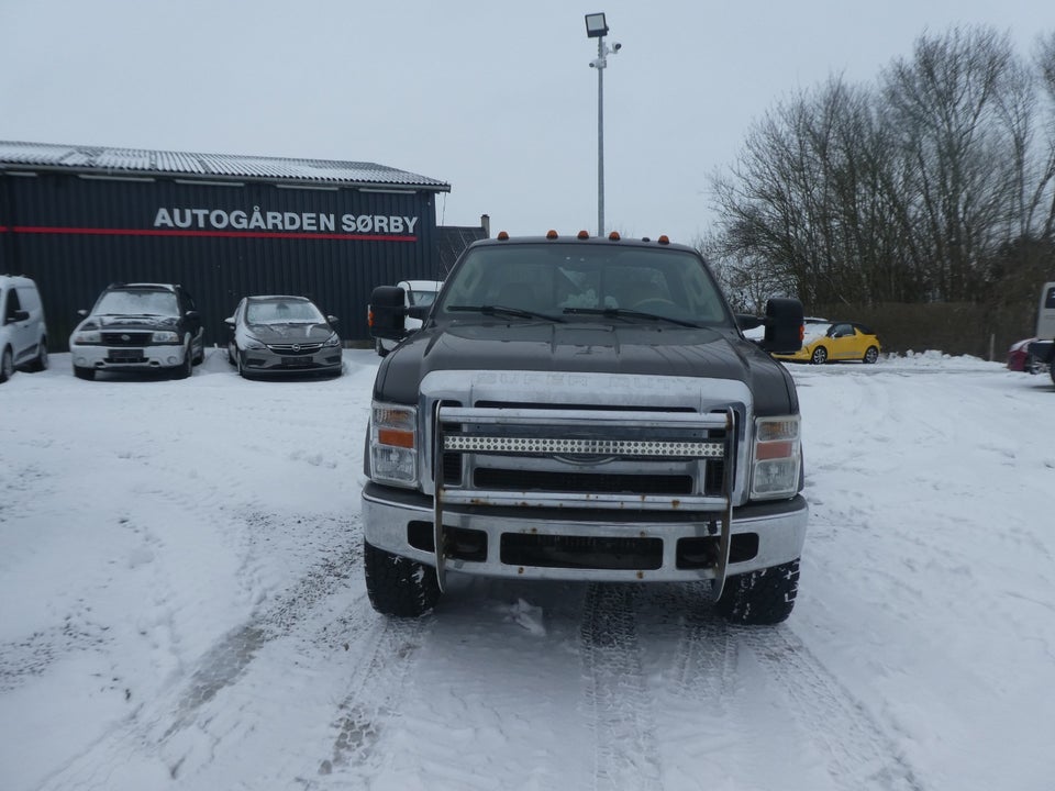 Ford F-250 6,4 V8 TD Super Duty Lariat aut. 4x4 4d
