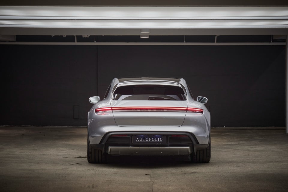 Porsche Taycan 4 Performance+ Cross Turismo 5d