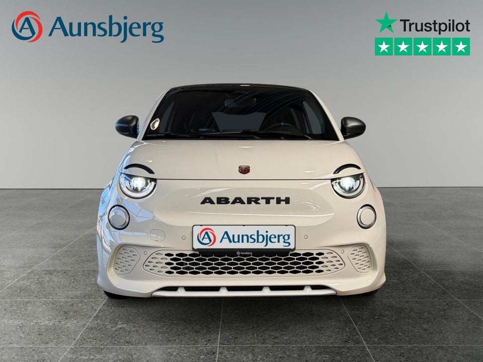 Abarth 500e Scorpionissima 3d