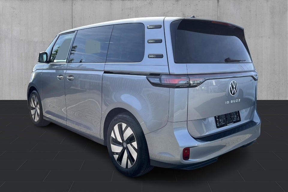 VW ID. Buzz 77 Pro SWB 5d
