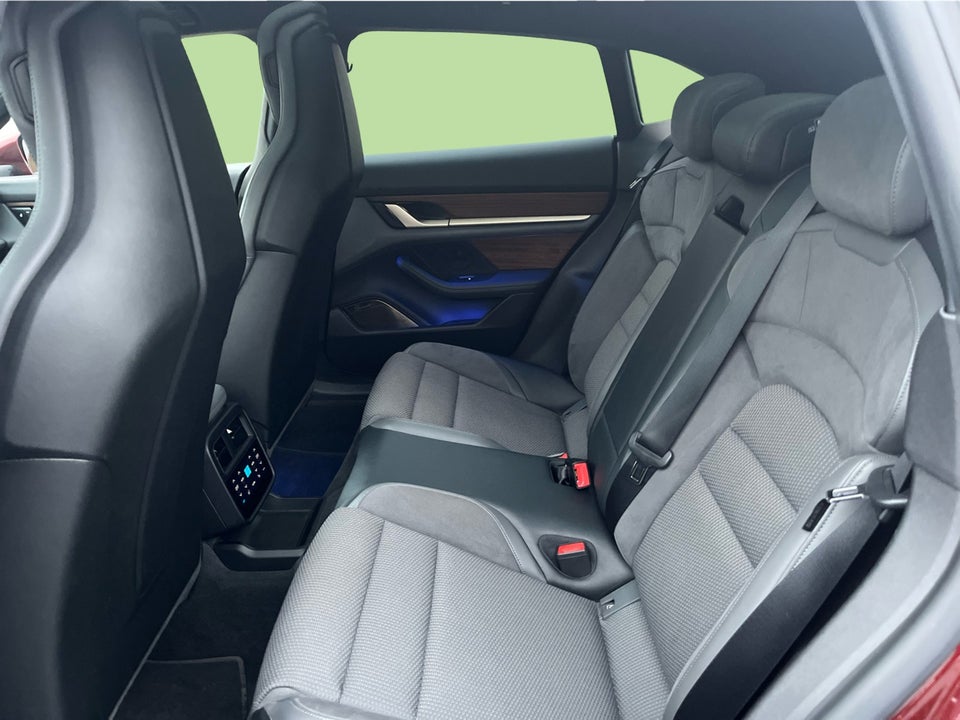 Porsche Taycan 4 Performance+ Cross Turismo 5d