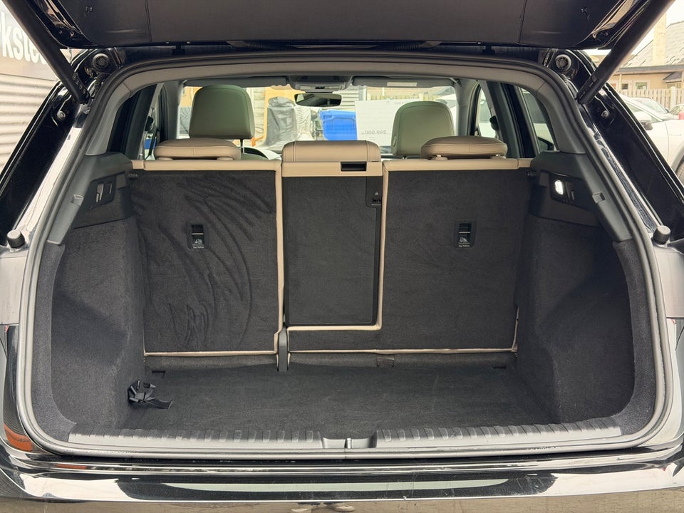 Audi Q4 e-tron 40 S-line 5d