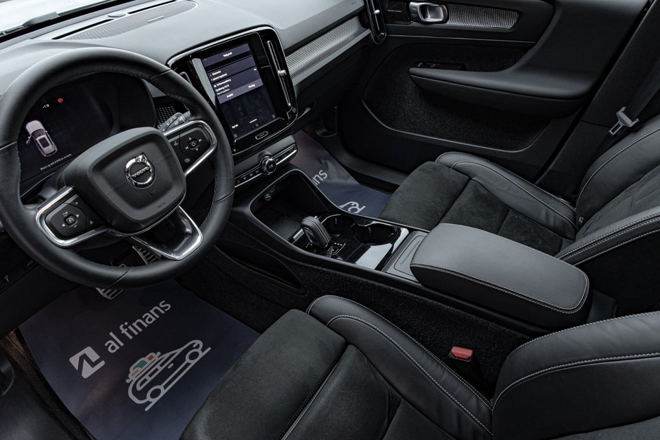 Volvo XC40 P8 ReCharge Twin Pro 5d