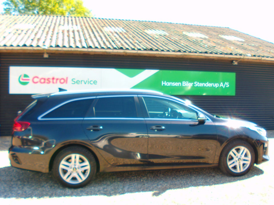 Kia Ceed 1,6 CRDi 136 Intro Edition SW 5d