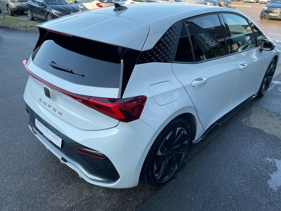 Cupra Born 59 e-Boost 5d