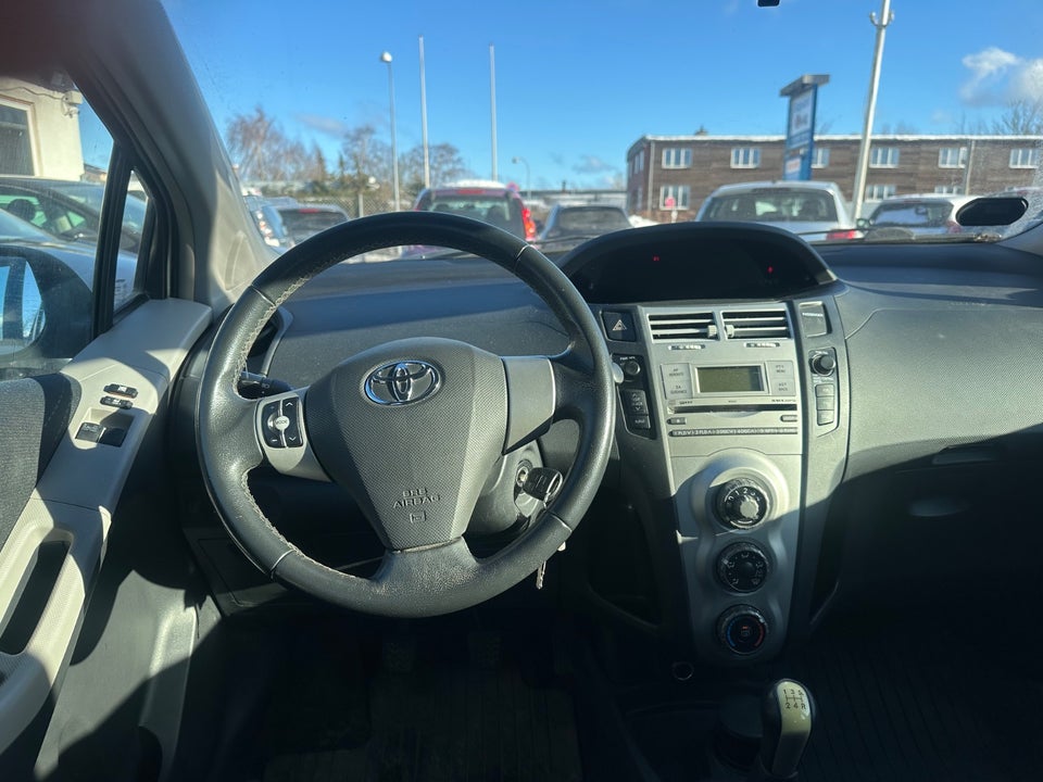 Toyota Yaris 1,0 Luna 5d