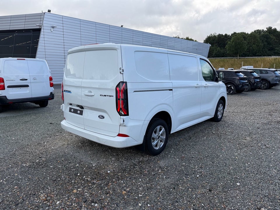 Ford E-Transit Custom 320 L1 64 Limited