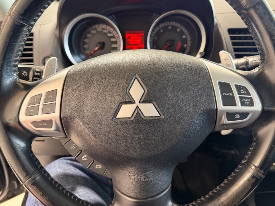 Mitsubishi Lancer 1,8 Intense SportSedan CVT 4d