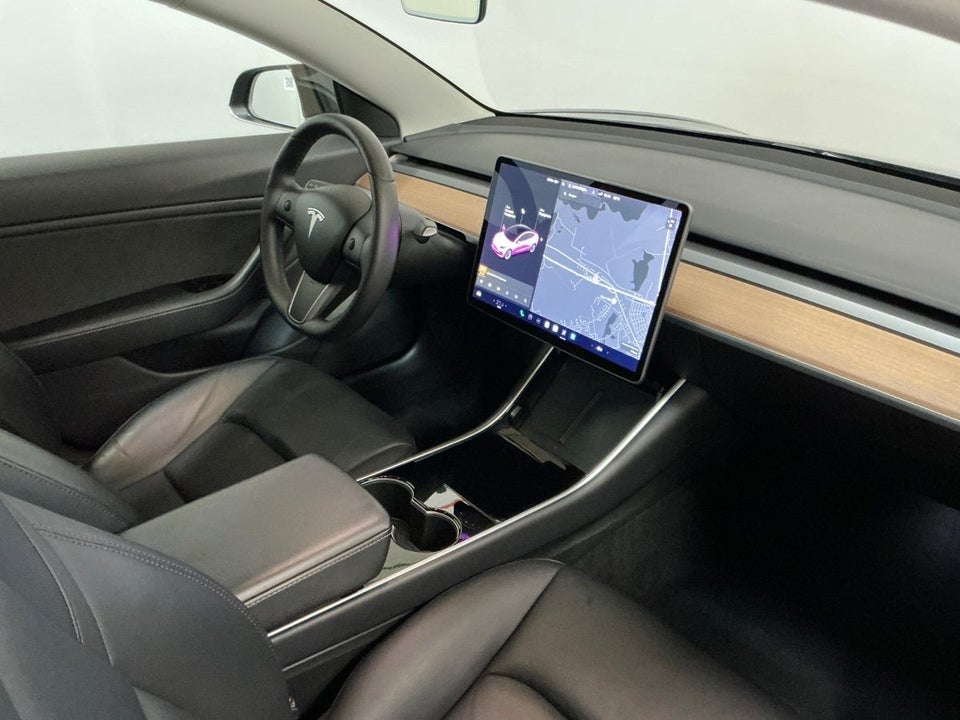 Tesla Model 3 Long Range AWD 4d