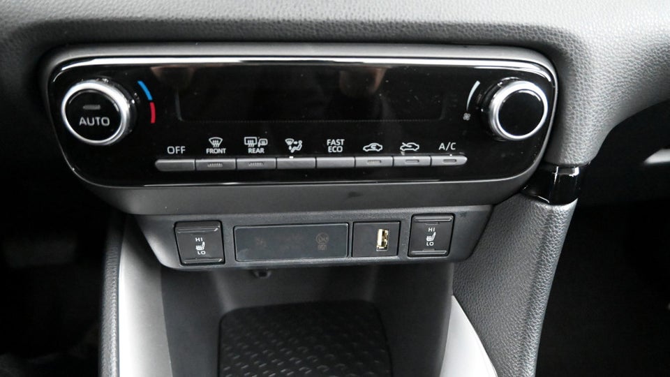 Toyota Yaris 1,5 Hybrid H3 e-CVT 5d