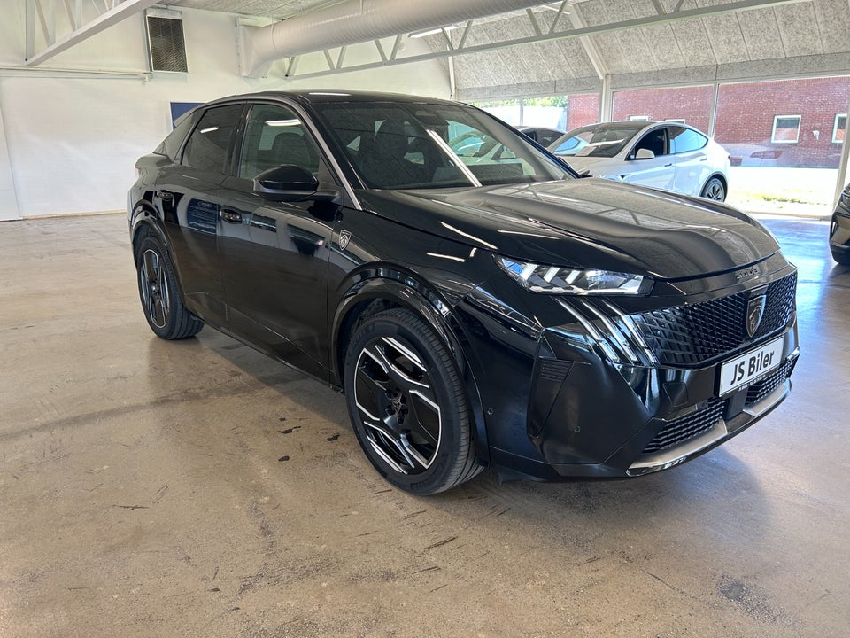 Peugeot e-3008 77 GT Pack 5d