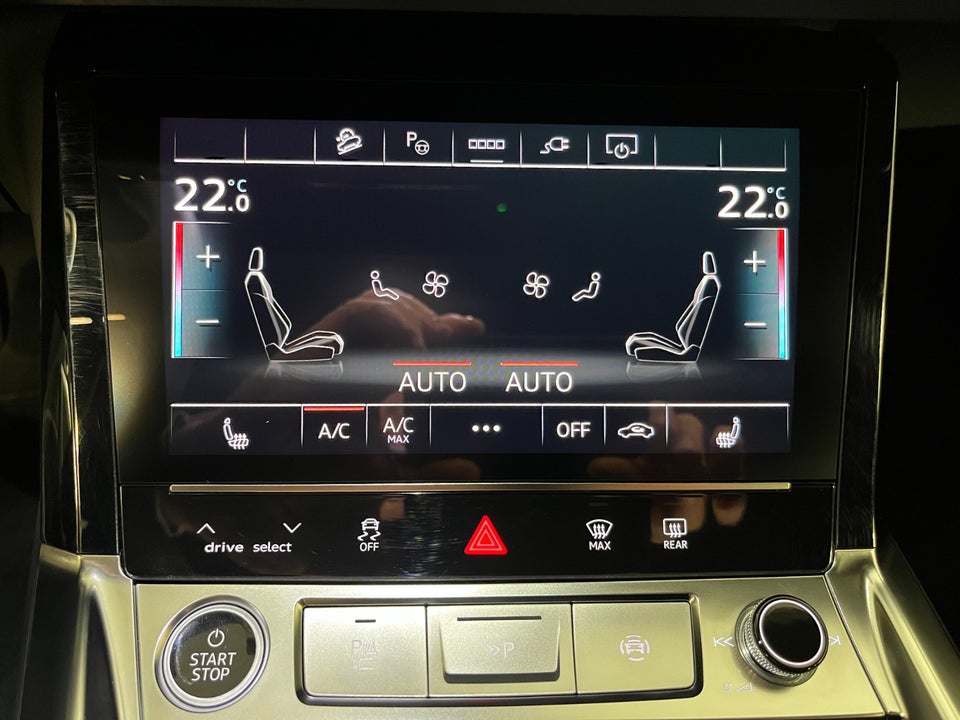 Audi Q8 e-tron 50 S-line quattro 5d