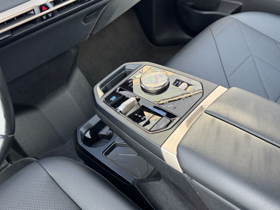 BMW iX xDrive40 5d
