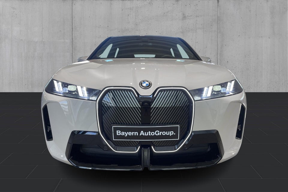 BMW iX xDrive45 M-Sport 5d