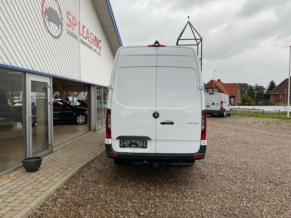 Mercedes Sprinter 319 3,0 CDi A3 Kassevogn aut. RWD