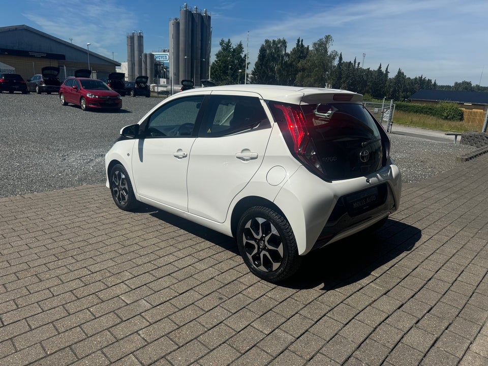 Toyota Aygo 1,0 VVT-i x-plore 5d