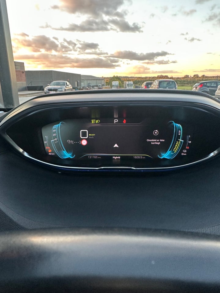 Peugeot 3008 1,6 Hybrid First Selection EAT8 5d