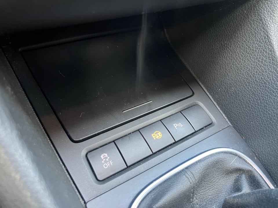 VW Golf VI 2,0 TDi 140 Highline Variant Van 5d