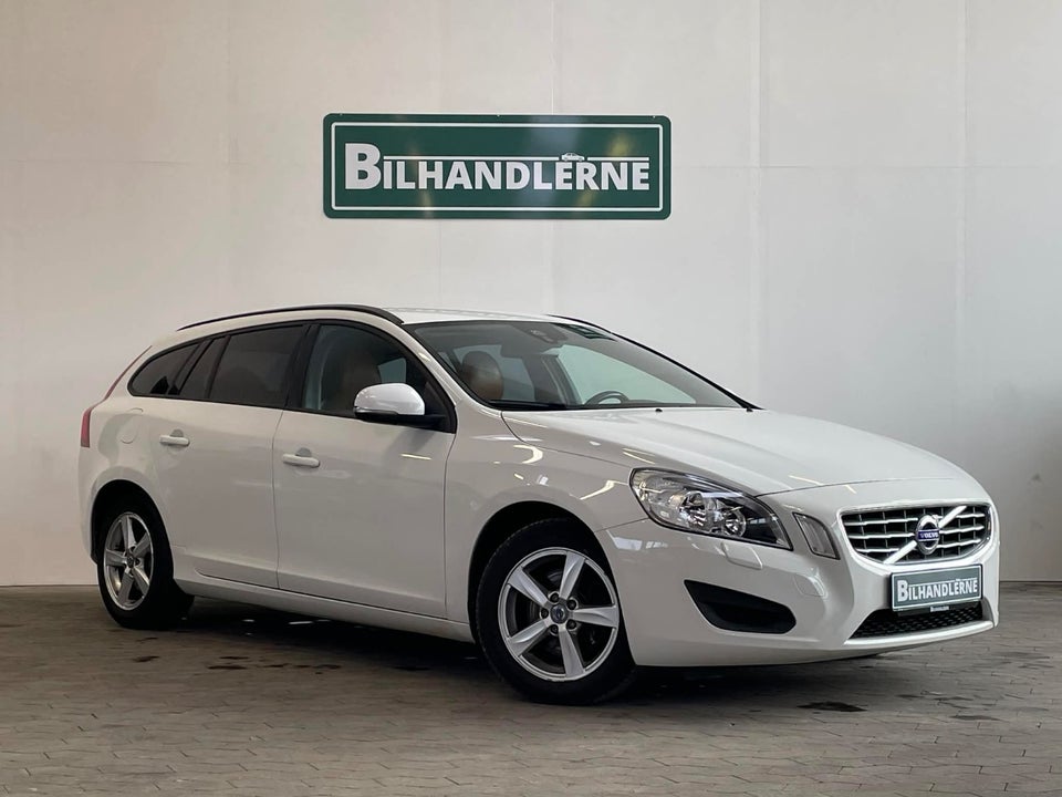 Volvo V60 1,6 D2 115 Summum aut. 5d