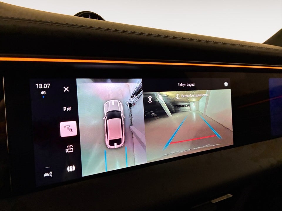 Porsche Macan Turbo 5d
