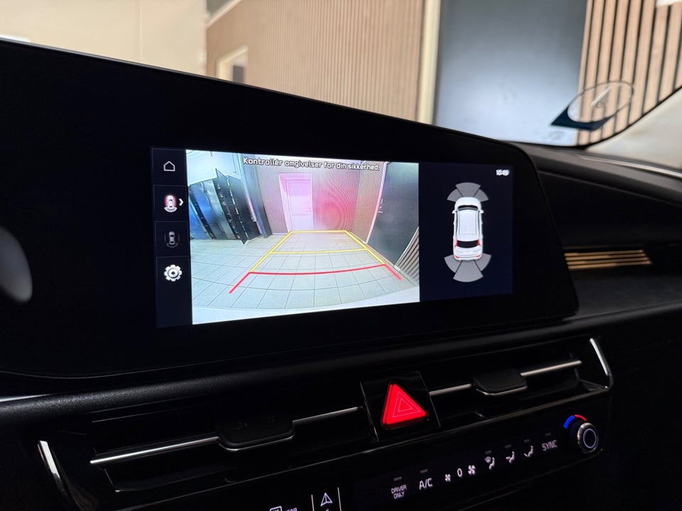 Kia Niro 64 EV Access Plus 5d