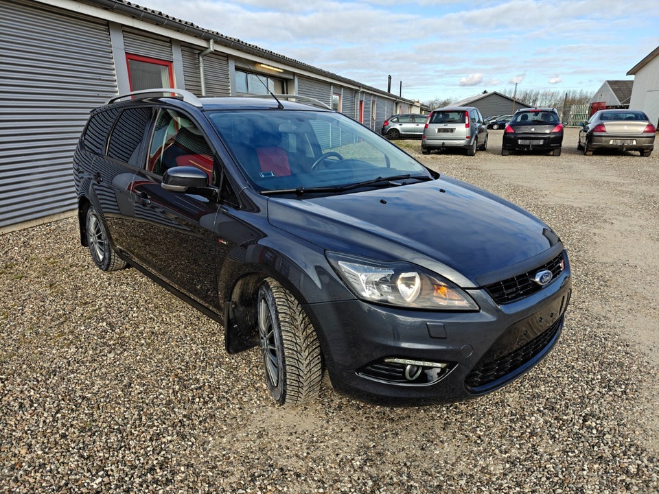 Ford Focus 1,6 TDCi 90 Titanium stc. 5d