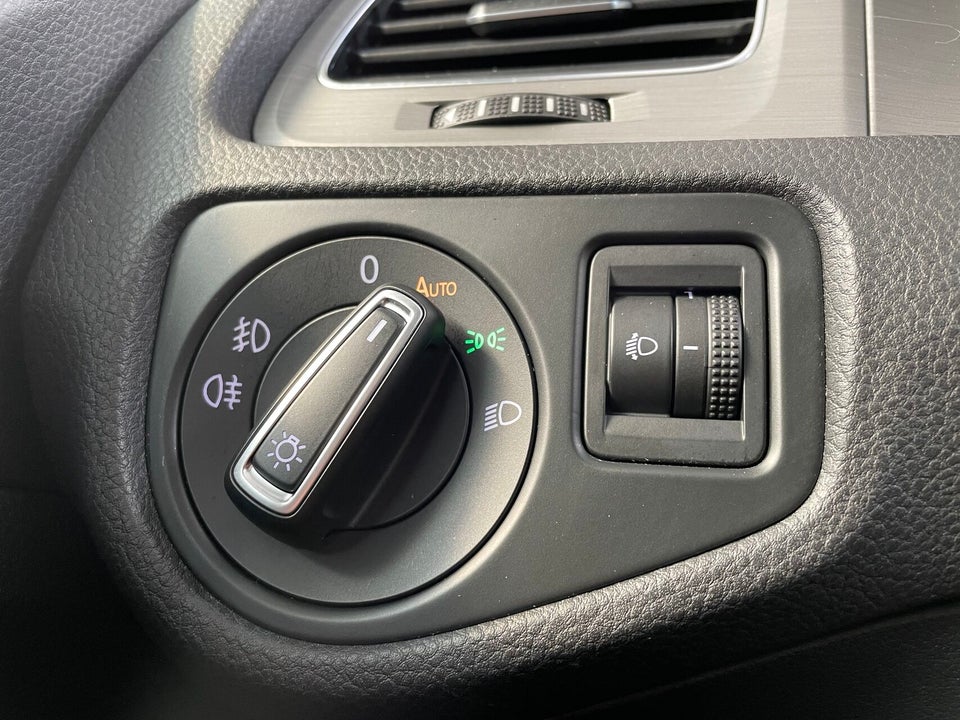 VW Golf VII 1,4 TSi 150 R-line BMT 5d