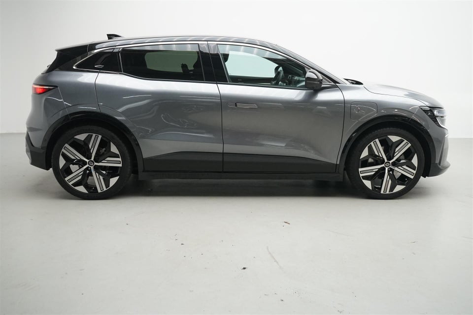 Renault Megane E-Tech 60 Iconic 5d