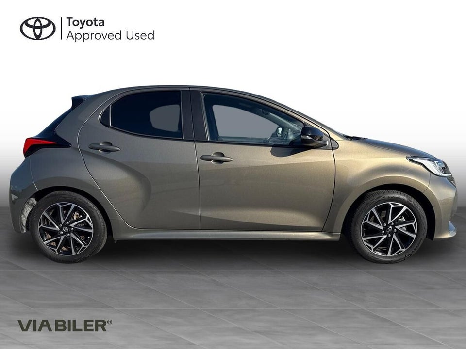 Toyota Yaris 1,5 Hybrid Style e-CVT 5d