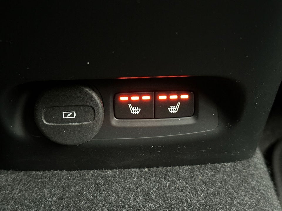 Volvo XC40 P8 ReCharge Twin Pro 5d