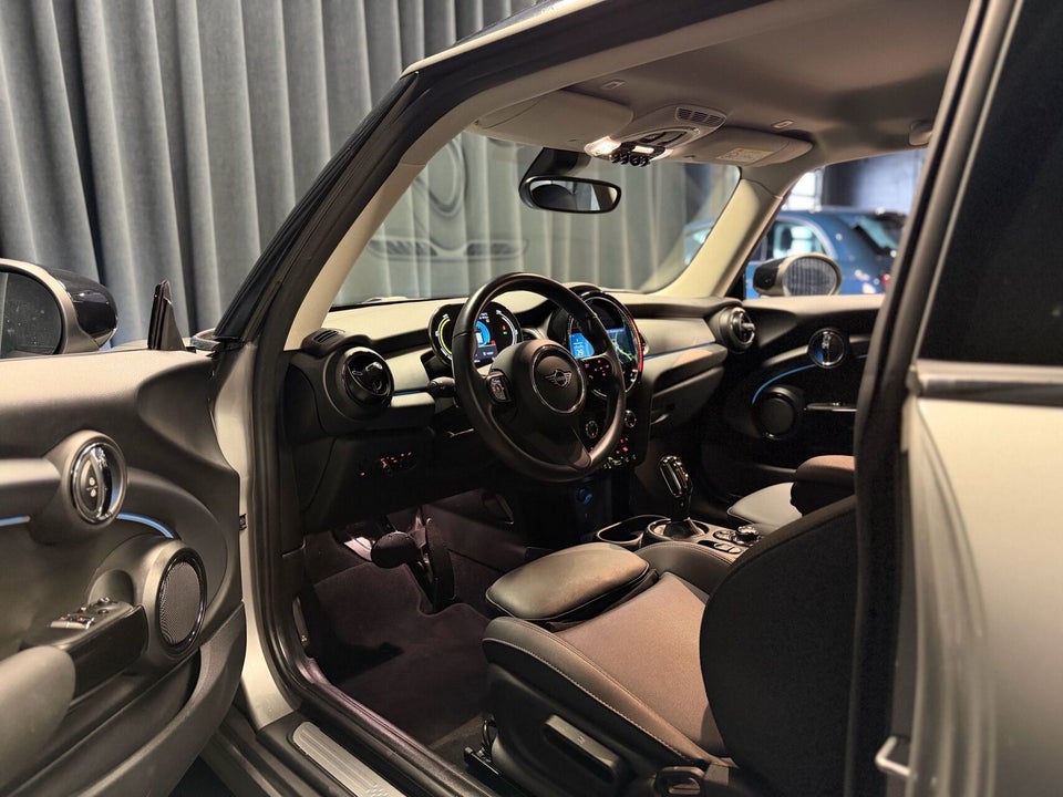 MINI Cooper SE Classic Trim 3d