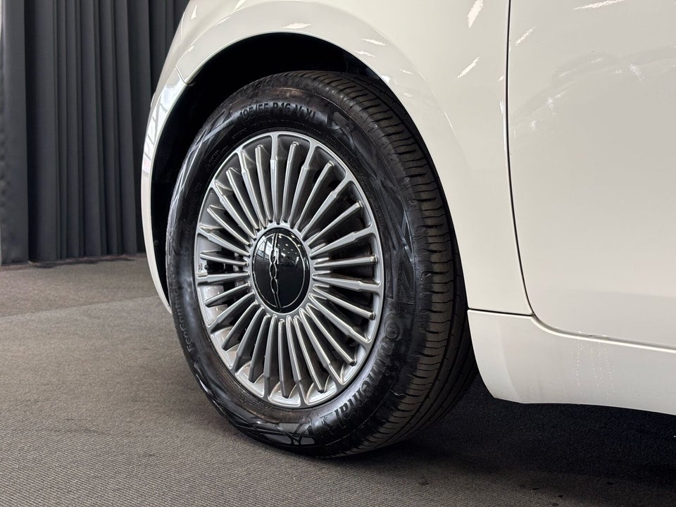 Fiat 500e 42 Icon 3d