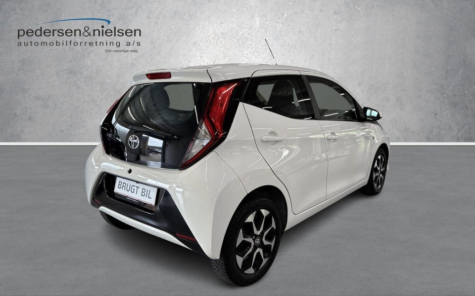 Toyota Aygo 1,0 VVT-i x-plore 5d