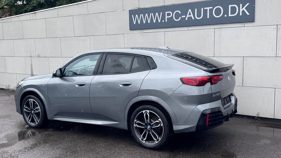 BMW iX2 eDrive20 Fully Charged M-Sport 5d
