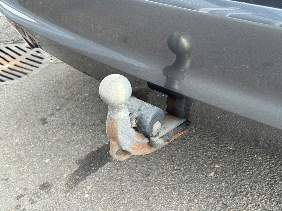 BMW 320d 2,0 Touring Connected aut. 5d