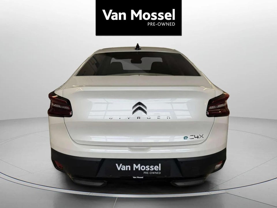 Citroën ë-C4 X 50 Shine 4d