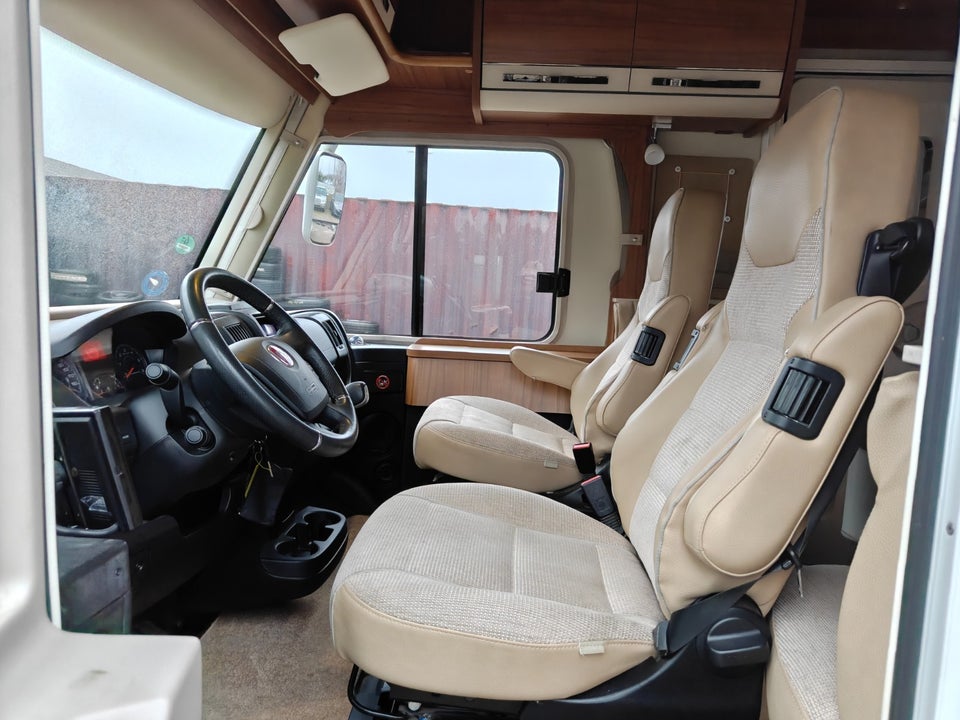 Hymer Exsis i 588 2,3 MJT aut. 2d