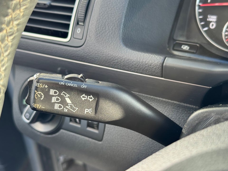 VW Touran 1,6 TDi 105 Comfortline BMT Van 5d