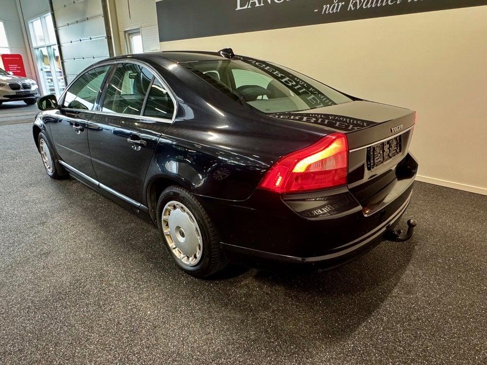 Volvo S80 2,5 T Summum aut. 4d