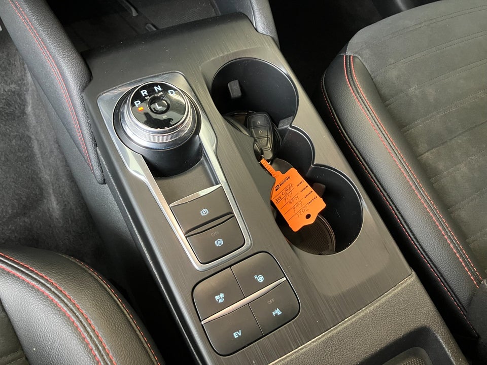 Ford Kuga 2,5 HEV ST-Line X CVT 5d