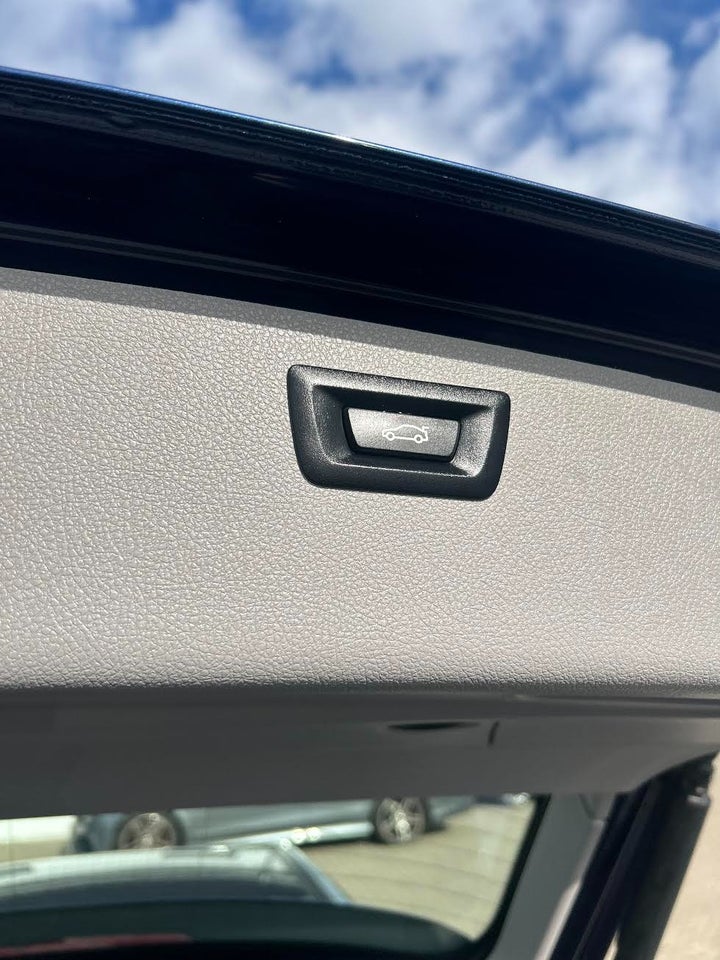 BMW 320d 2,0 Touring Connected aut. 5d