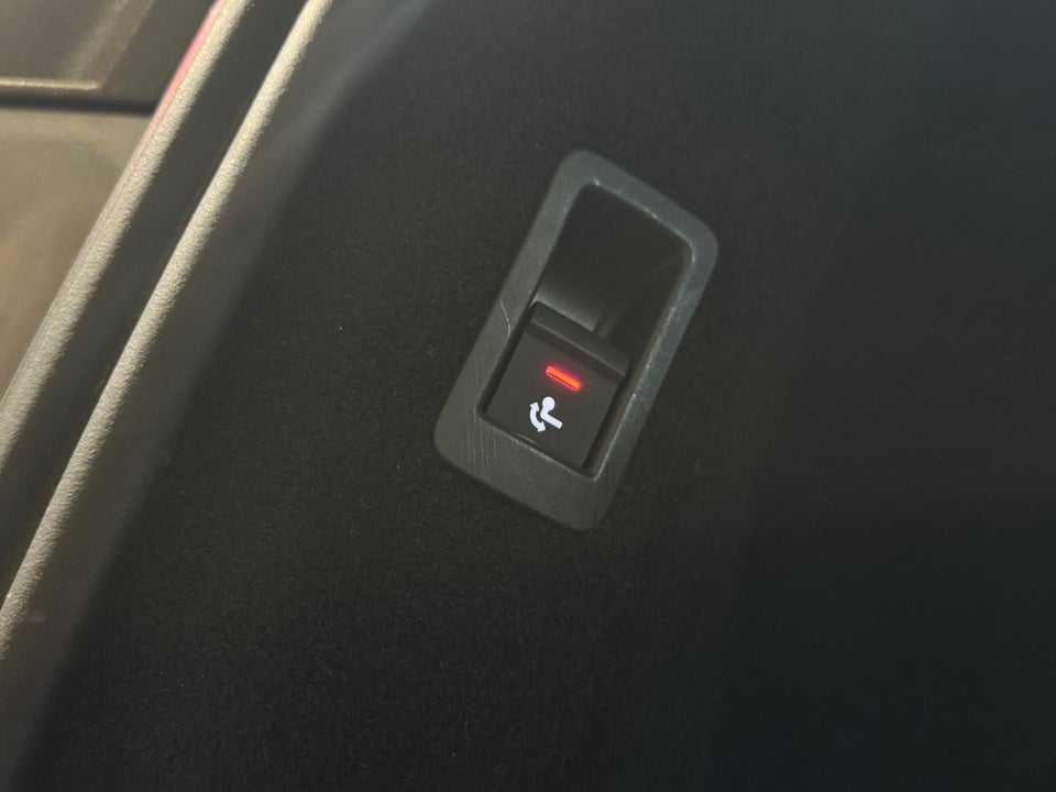 Audi Q4 e-tron 40 S-line 5d