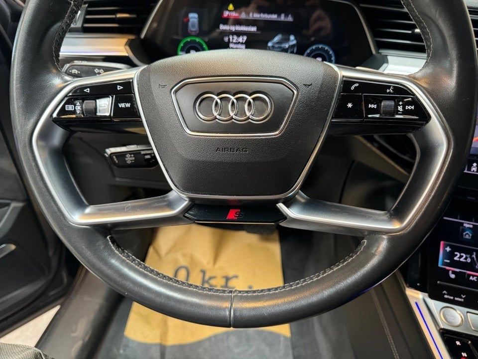 Audi e-tron 55 S-line quattro 5d