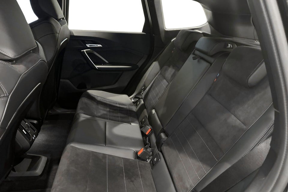 BMW iX1 eDrive20 M-Sport 5d