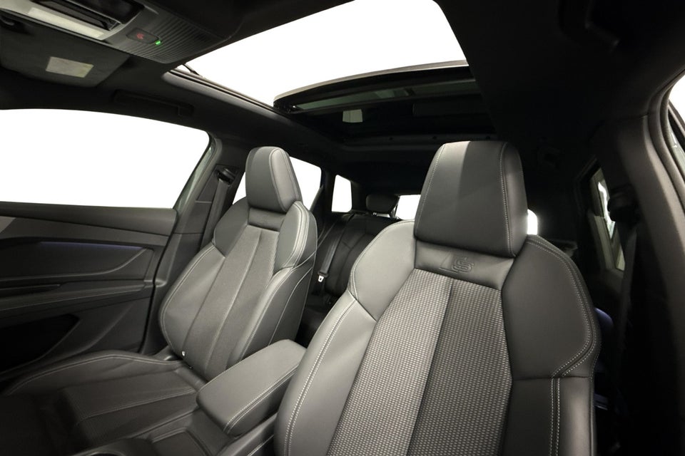 Audi Q4 e-tron performance 5d