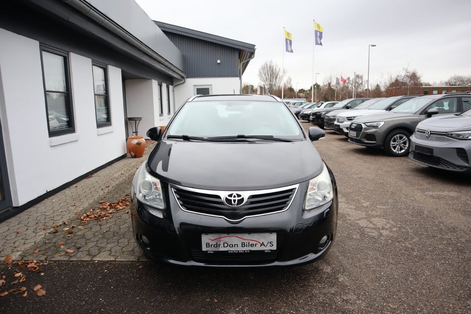 Toyota Avensis 2,0 VVT-i T2 stc. E-CVT 5d