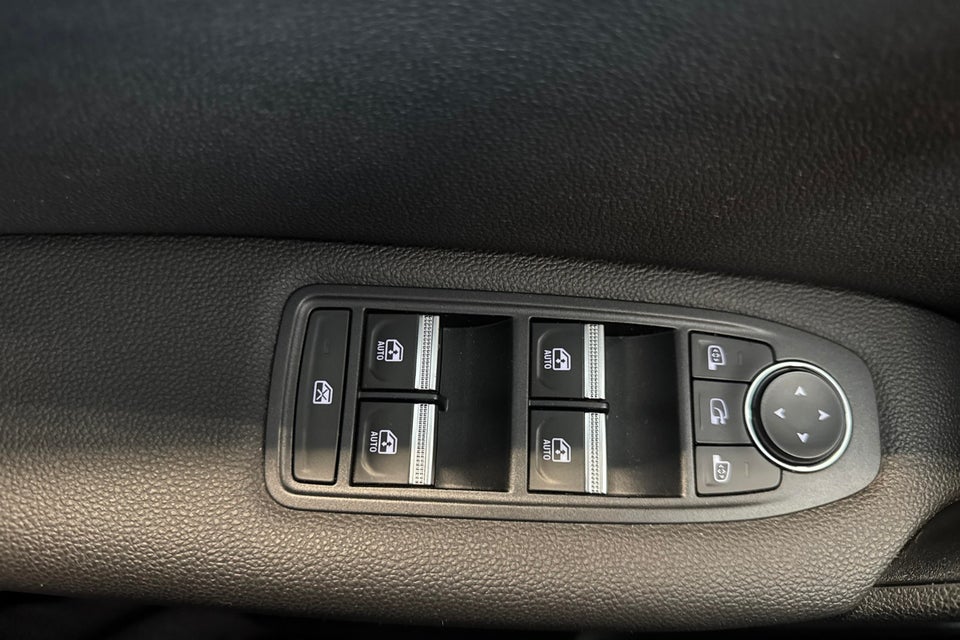 Renault Captur 1,3 TCe 155 Zen EDC 5d