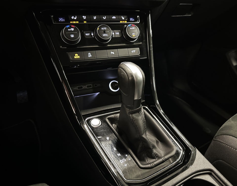 VW Touran 1,5 TSi 150 Highline Family DSG 7prs 5d