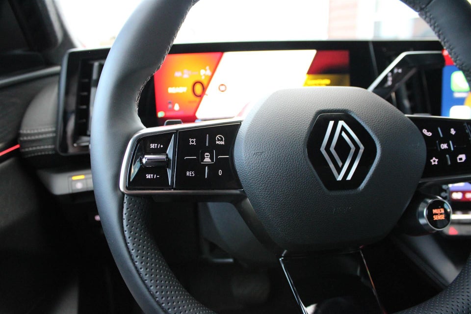 Renault Scenic E-Tech 87 Iconic 5d